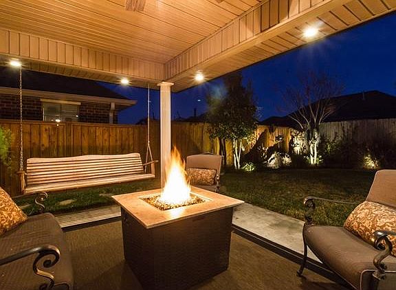 5th image of 206 W Pin Oak Dr