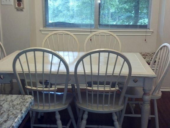 4th image of 3211 Kingsbury Dr