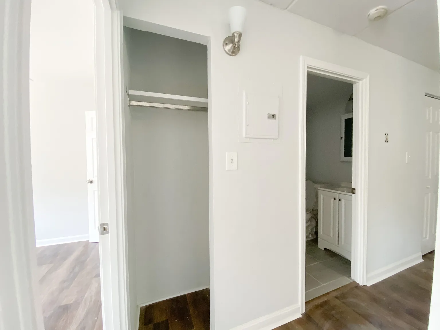 1 bed, 1.0 bath, $2,400 — Photo 4