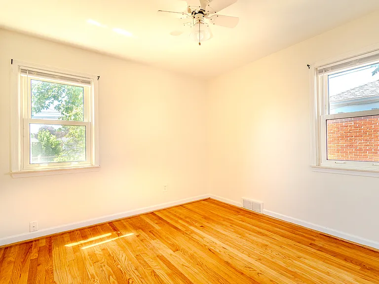23000 Alger St — Photo 9