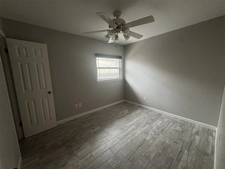 5814 Shreveport Dr — Photo 16