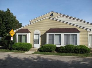 1750 Raleigh Ln, Hoffman Estates, IL 60169