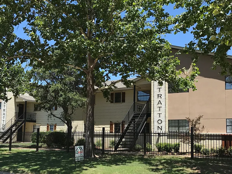 2601 SW D Ave — Photo 1