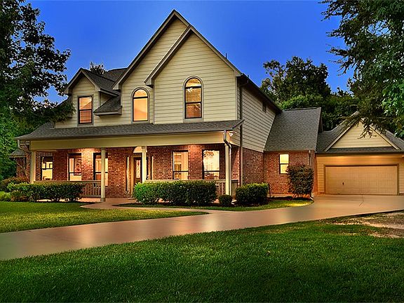 3rd image of 15552 Guinevere Ln