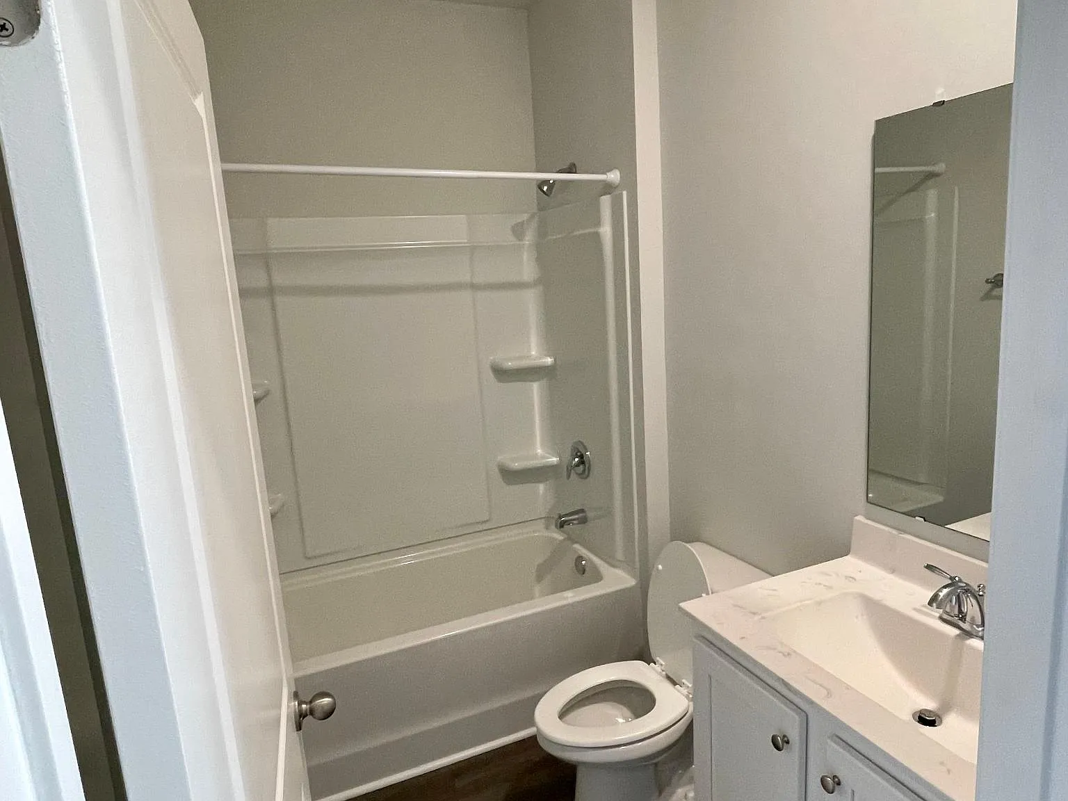 3 bed, 1618 sqft, $2,150 — Photo 3