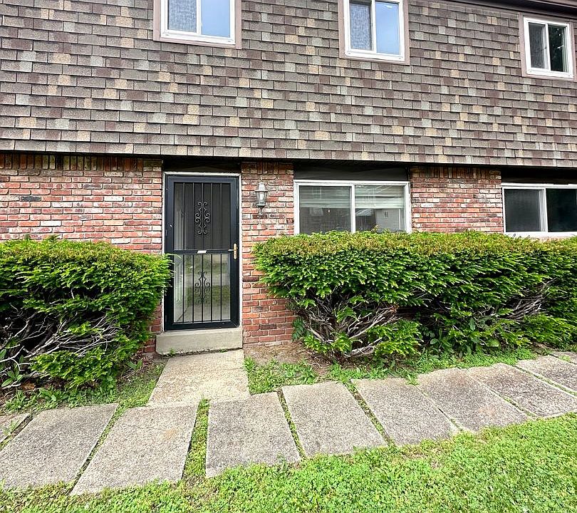 1st image of 3305 W Run Rd