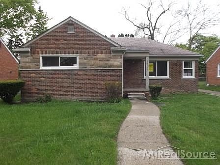 1st image of 24321 Cloverlawn St