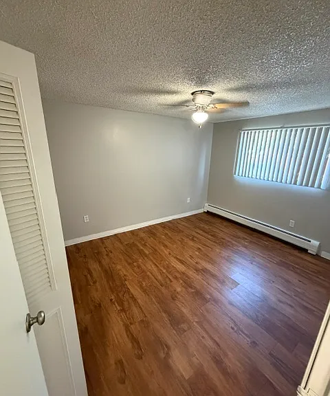 Crestview Apartments — Photo 59