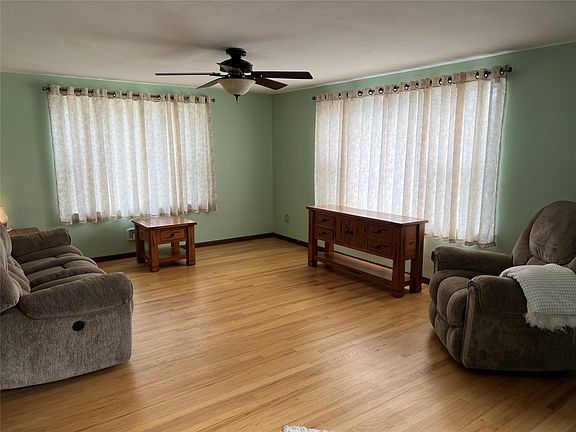 5th image of 57 Louise St