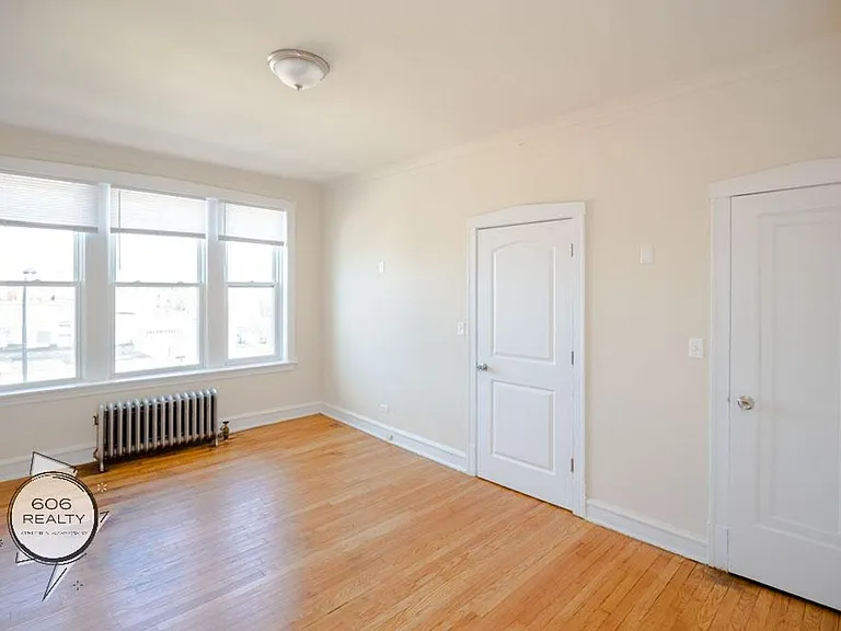 2208 S 57th Ave #10 — Photo 17