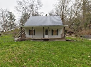 2767 Grahn Rd, Olive Hill, KY 41164