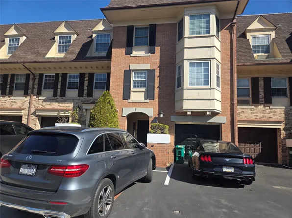 208-07 Estates Drive, Bayside, NY 11360