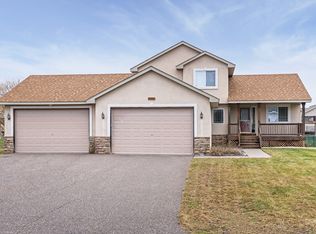 25903 16th St W, Zimmerman, MN 55398