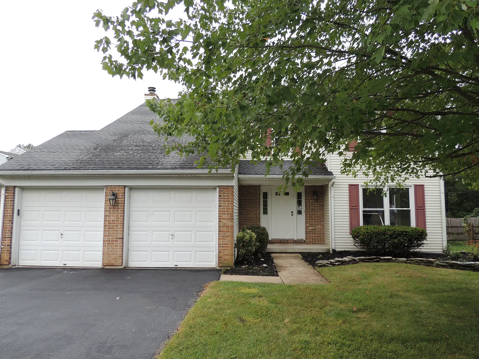 18 Country Hills Dr photo 1