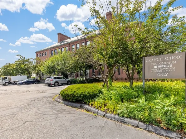 250 Whitwell St Unit 8, Quincy, MA 02169