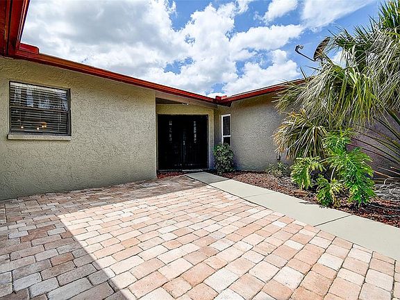 3rd image of 7556 High Pines Ct