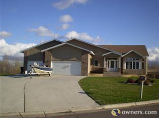 720 7th Ave NE, Chisholm, MN 55719