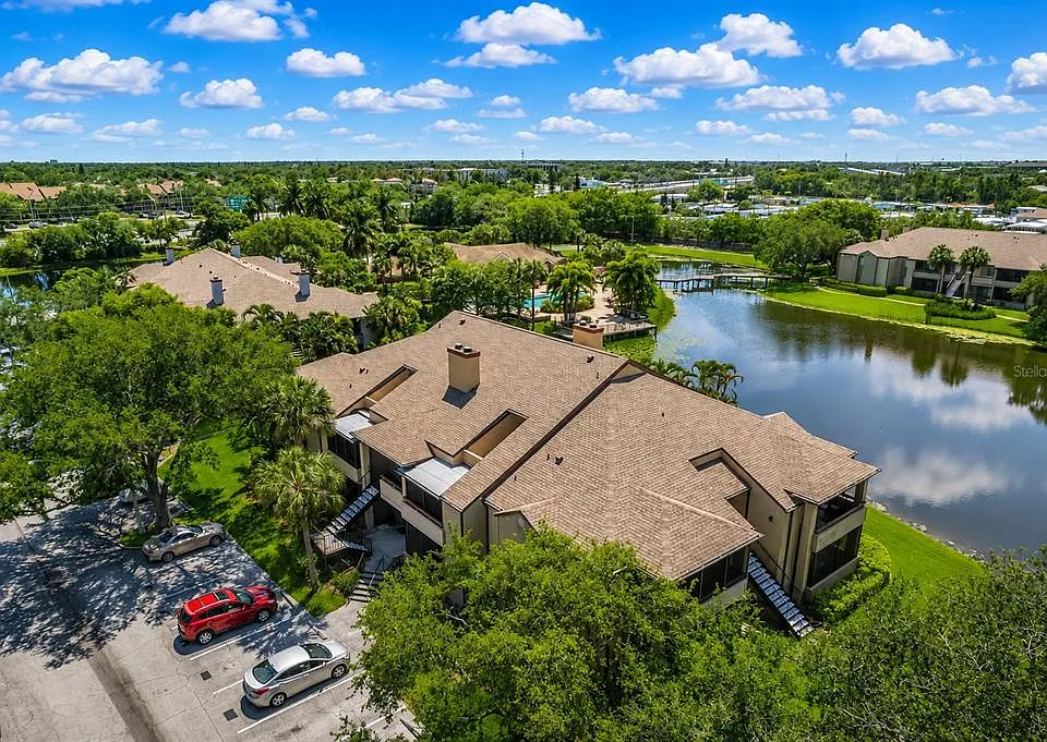 10263 Gandy Blvd N #205