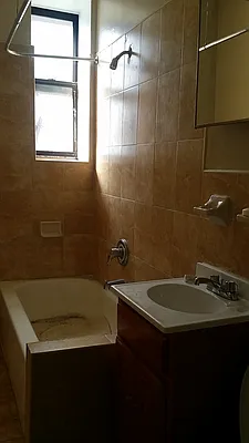 Rented by Elite NY Holdings | media 20