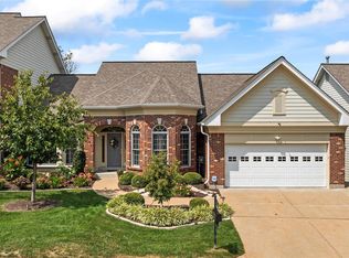 5 Picardy Hill Dr, Chesterfield, MO 63017