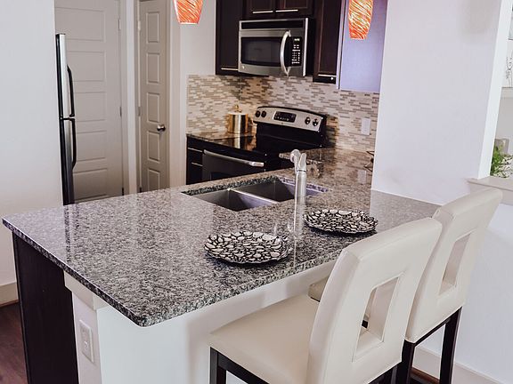 3rd image of 2630 Tanglewood St #261