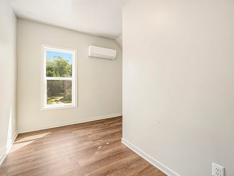 1912 S Burdick St #2 — Photo 9