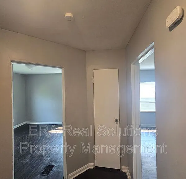 2920 Ruhl Ave — Photo 17