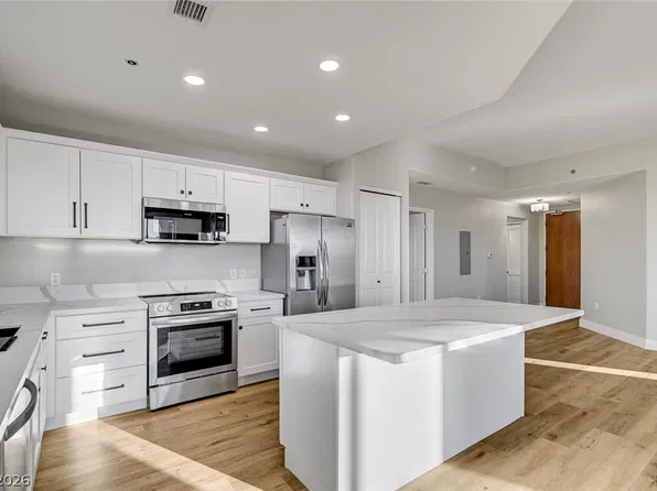 8255 Las Vegas Blvd S Unit 201, Las Vegas, NV 89123