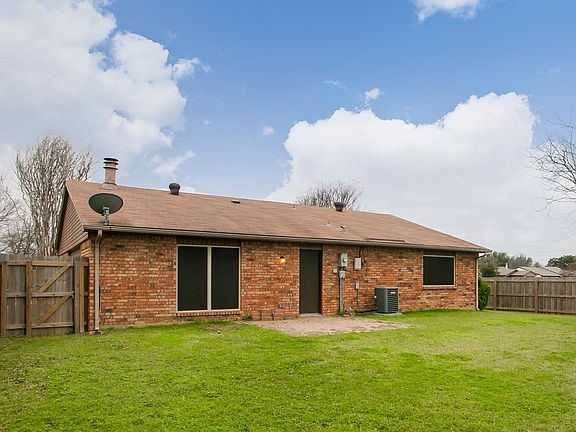 4th image of 5401 Slay Dr