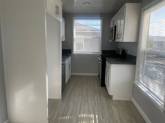 5th image of 4479 N Banner Dr APT 3