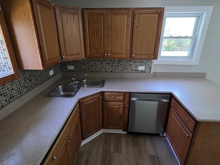 7210 Colgate Ave — Photo 9