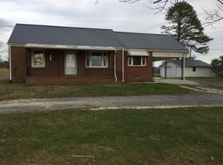 90 Ridge Rd, Hendersonville, NC 28792