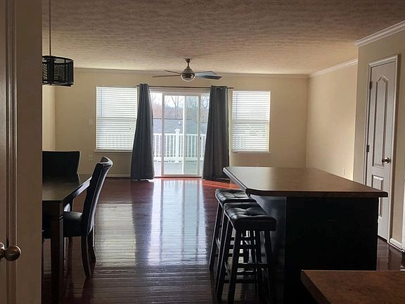 2nd image of 212 Summerfield Dr