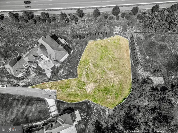 11703 Sugarland Rd, Herndon, VA 20170