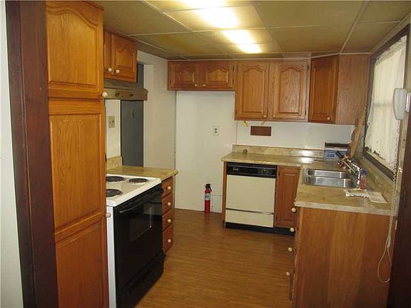 3rd image of 1930 River Oaks Dr