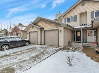 3 N Lark Close, Sylvan Lake, AB T4S 2P6
