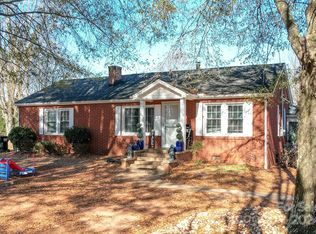 112 Travis Loop, Statesville, NC 28625