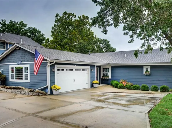 28 Y St, Lees Summit, MO 64086