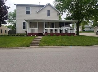 525 16th Ave, Gilbertville, IA
