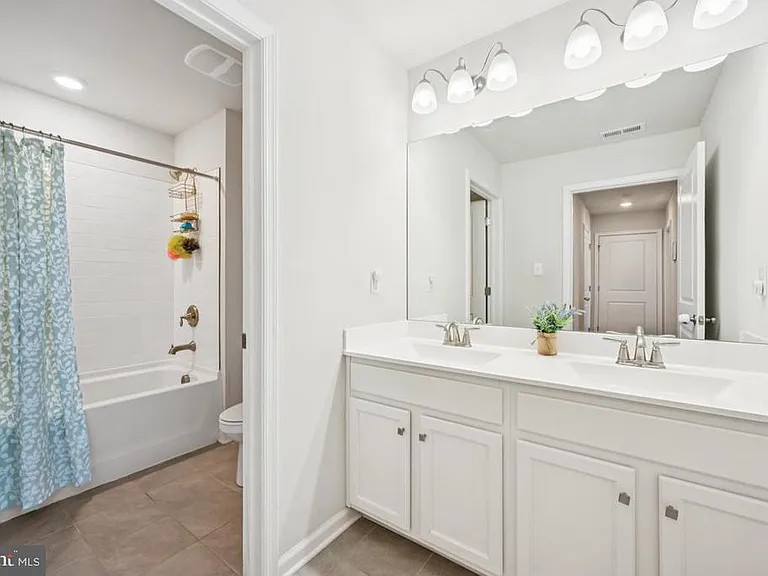 65 Morley Blvd — Photo 22