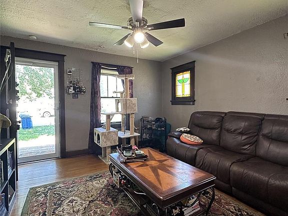 5th image of 7818 Genesta St