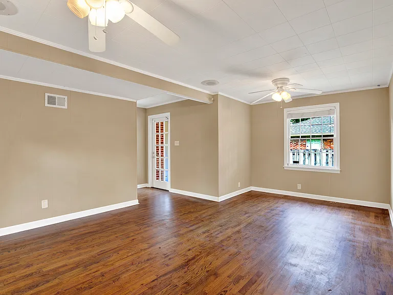 331 Oxford Dr — Photo 10