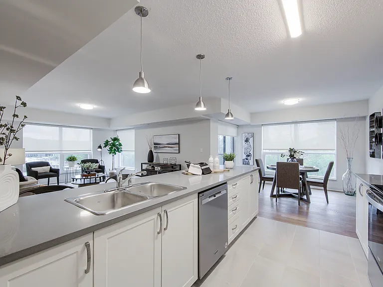 40 Towering Heights Blvd — Photo 10