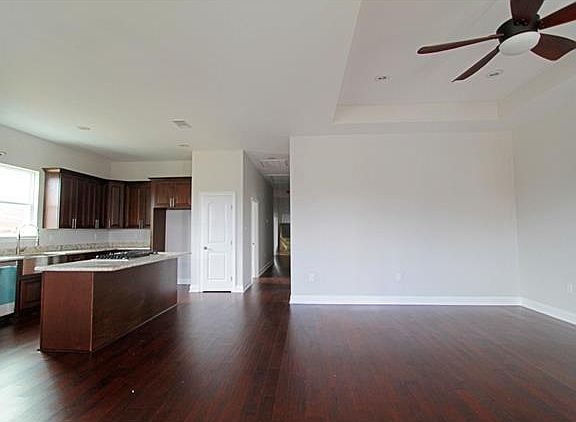 4th image of 5114 Cameron Blvd