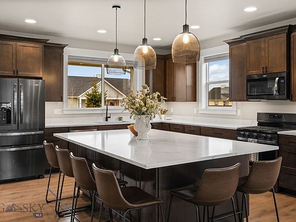 5th image of 2019 E Silver Cir