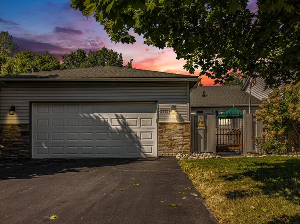 2990 W Telluride Dr, Brighton, MI 48114