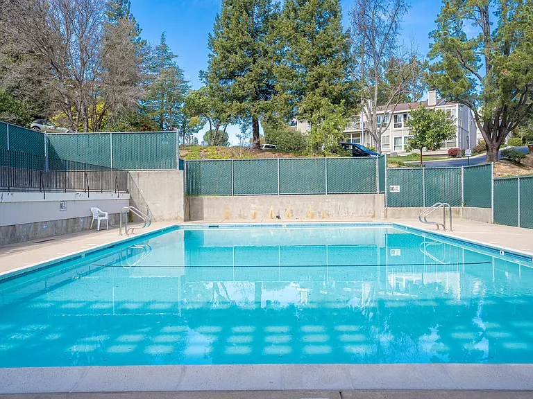 355 Ridgeview Dr — Photo 40