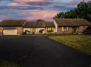 4448 Shankweiler Rd, Orefield, PA 18069