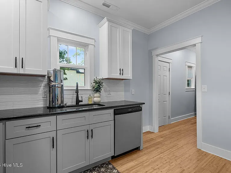 1508 Orange St — Photo 13