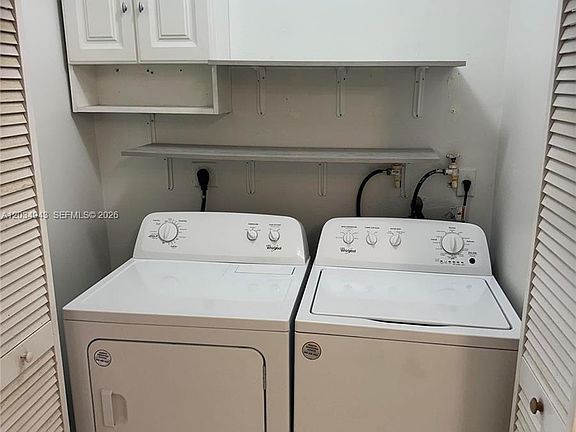 3rd image of 2306 SE 23rd Ave